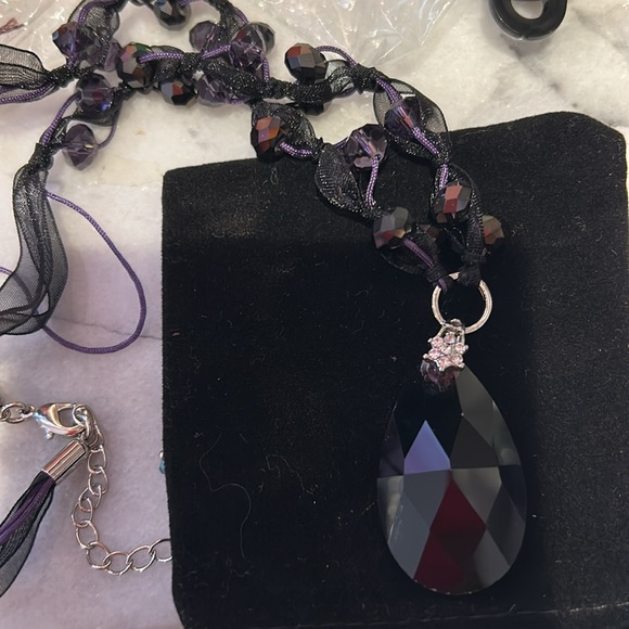 Elegant Jet Black Crystal Formal Necklace-Adjustable-Boutique - Picture 6 of 6